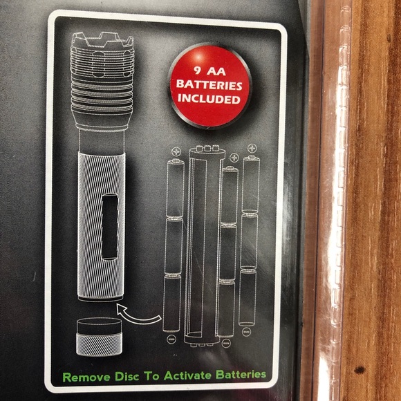 NEW IllumiBrite Aluminum LED Flashlight 1000 Lumen - Picture 6 of 13